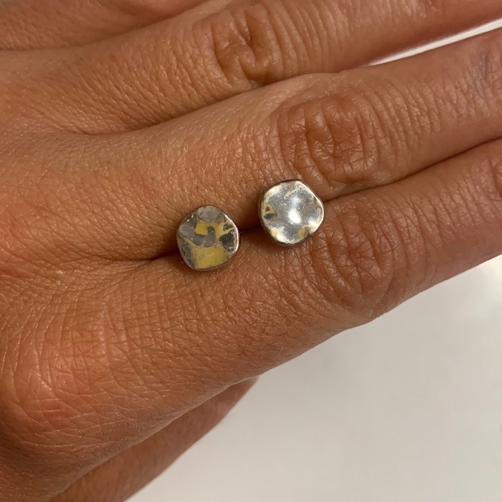 Tarnished silver flat circular studs